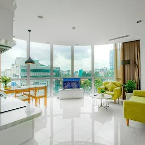By Night Ben Thanh Appartement